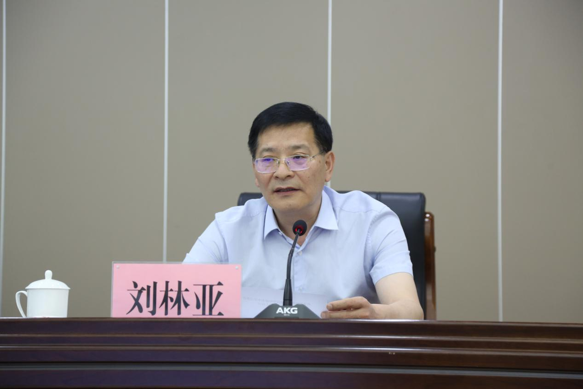 全省师德师风建设工作推进会召开 全省师德师风建设工作推进会召开